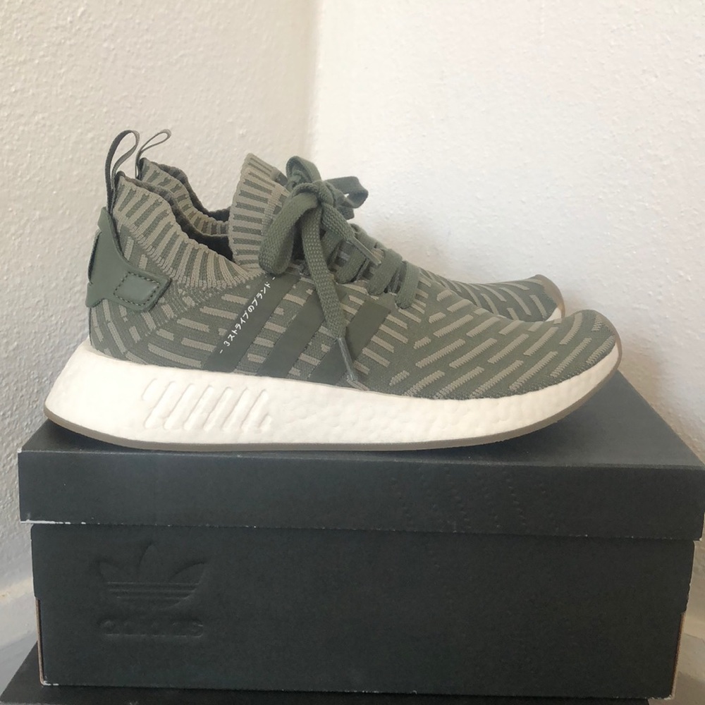 Olive x Pink NMD_R2s